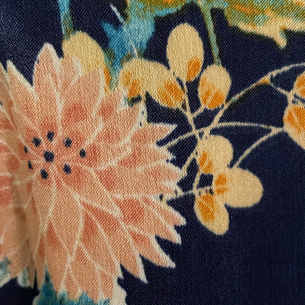 🌸👘Haute Project Silky Kimono Top - Picture 7 of 7